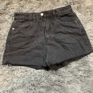 Pretty Little Thing Black Distressed Shorts